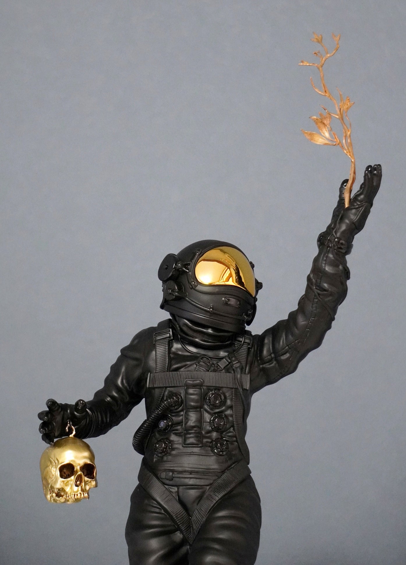 Foundation resin Sculpture Black/Gold by Jeremy Geddes